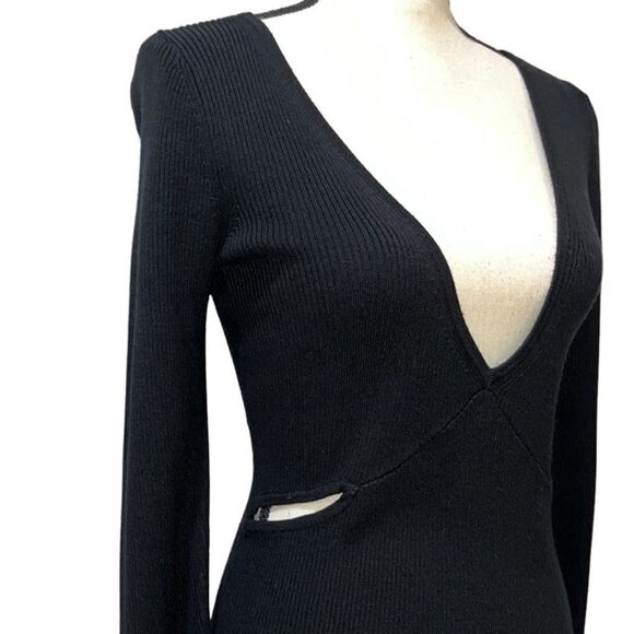 FTF V-Neck Ribbed Knit Cutout Sweater - Picture 6 of 11